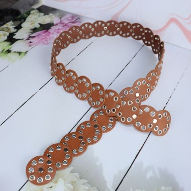 cinturon en tono miel para mujer