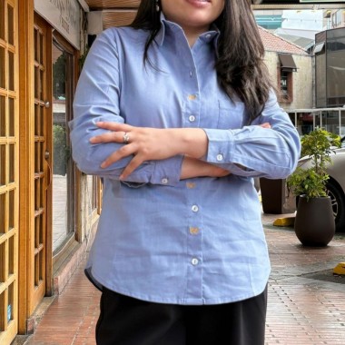 Ropa atemporal y en tendencia para mujer