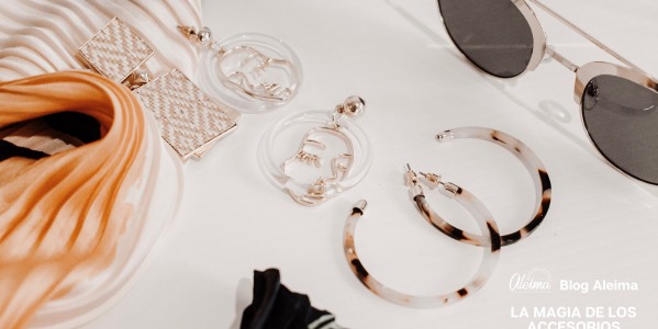 LA MAGIA DE LOS ACCESORIOS: ELIGE LOS ADECUADOS SEGÚN TU COLORIMETRÍA PERSONAL